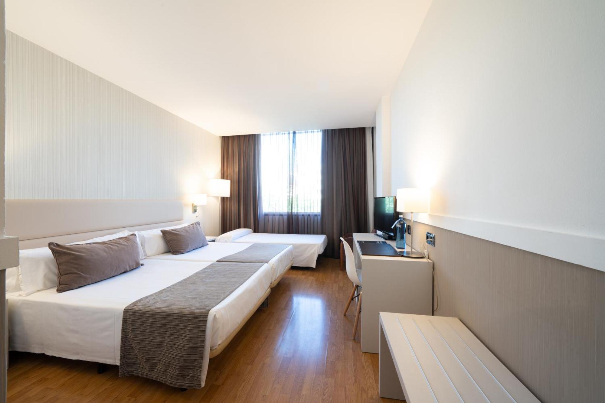 Triple Room,1662974136:JPEG